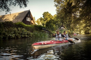 Die Gewinner Jonas Draeger und Marius Radow mit Leibchen von GERULUS | ©Marcel Lammerhirt | Red Bull Content Pool
